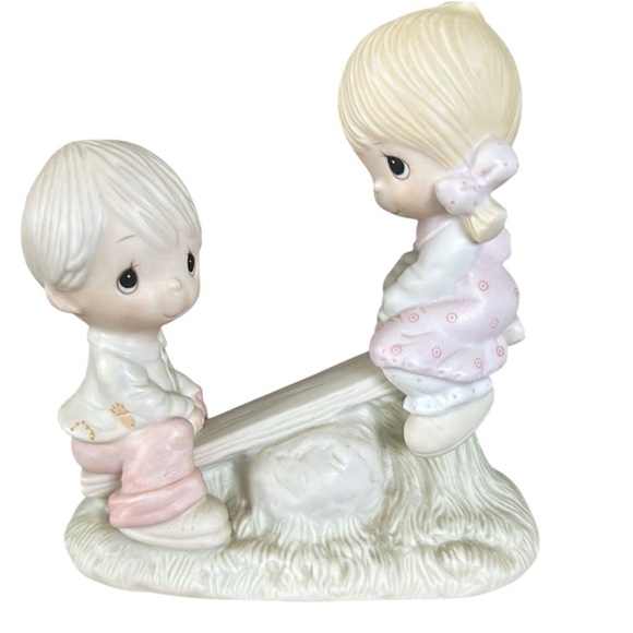 Vintage PRECIOUS MOMENTS “Love lifted me up” by Enesco  1977 Collectible gift - Picture 3 of 9